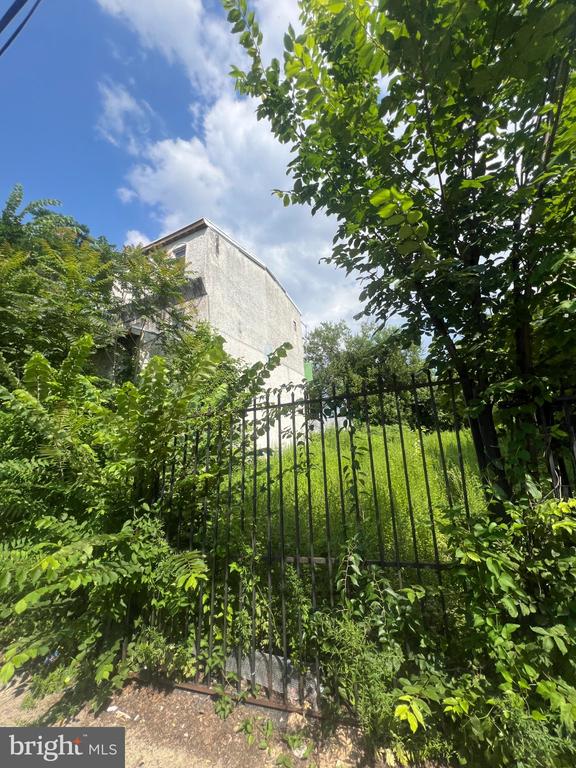 64-68 WISTER STREET E