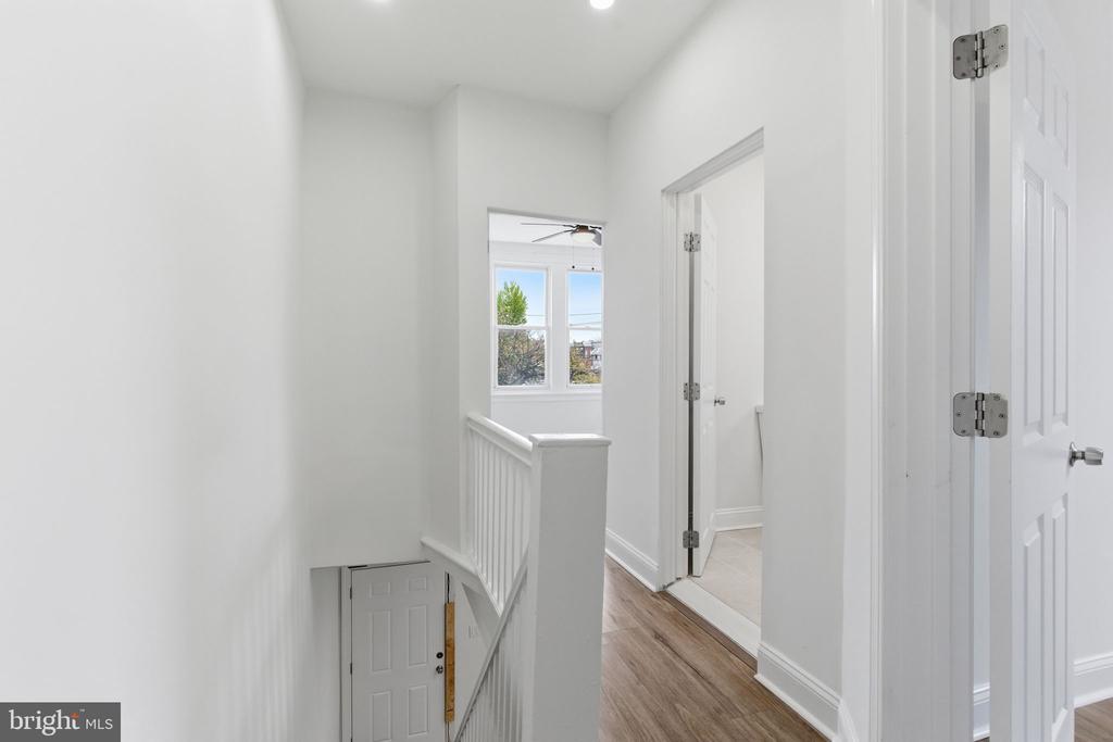 1961 N 30TH STREET