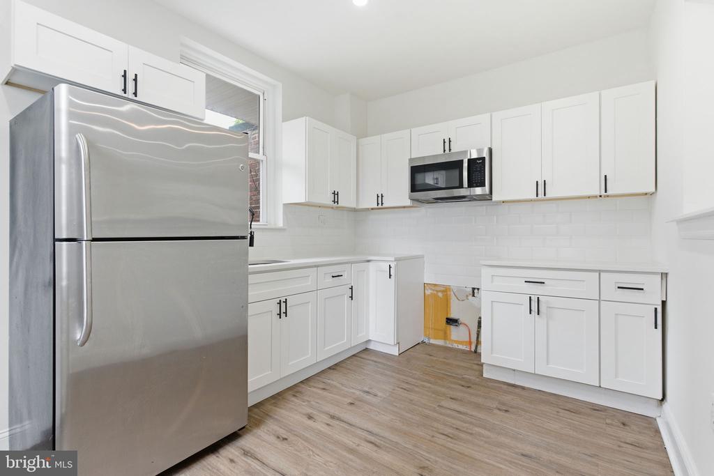 1961 N 30TH STREET