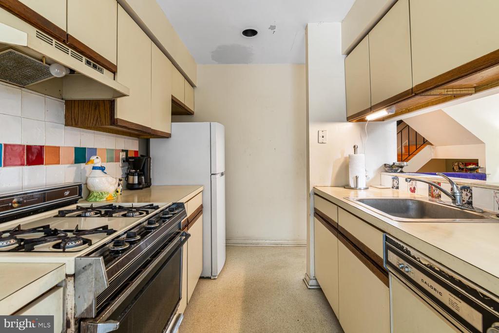 100 N 22ND STREET Unit: 102