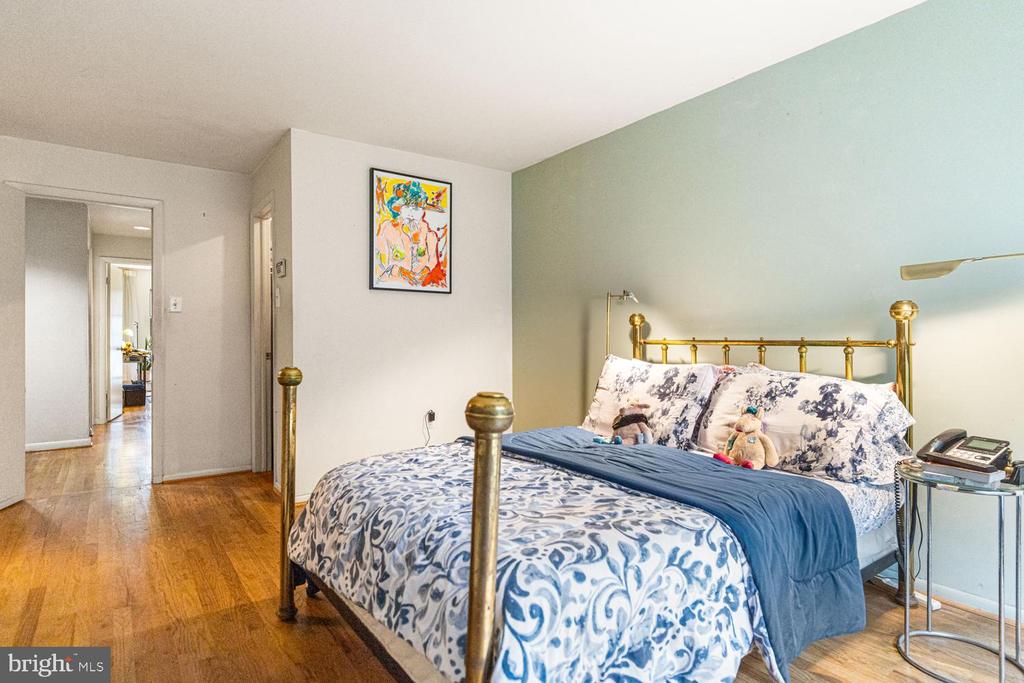 100 N 22ND STREET Unit: 102