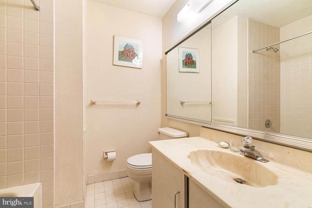 100 N 22ND STREET Unit: 102