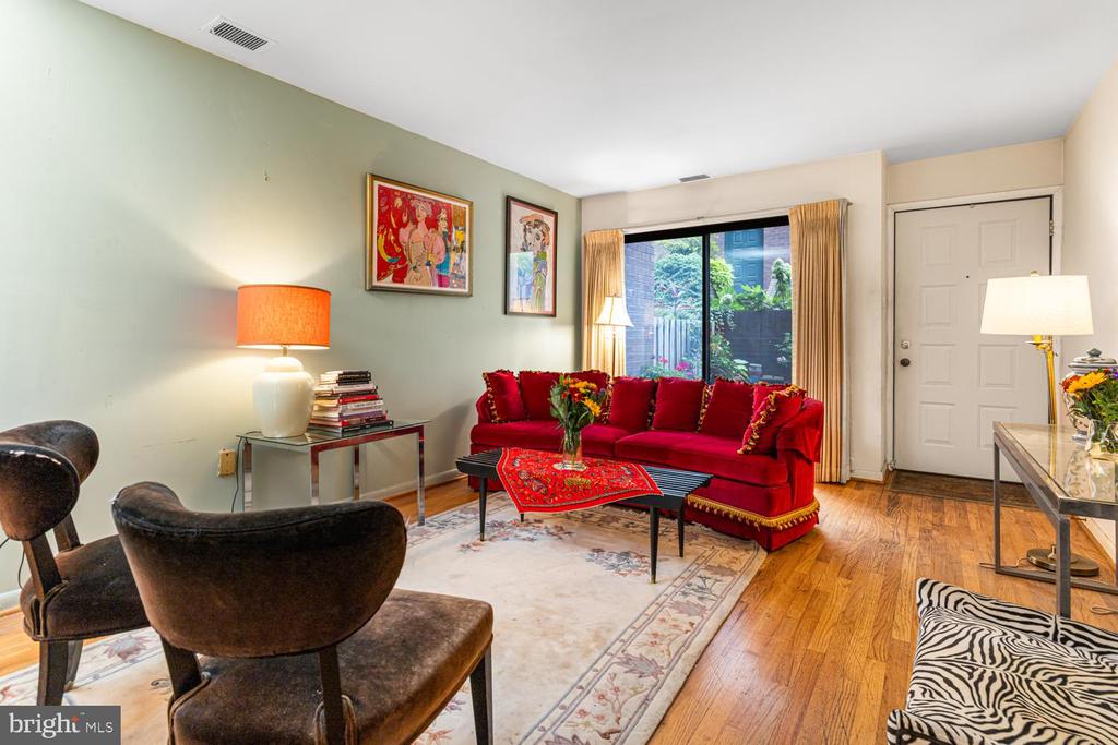 100 N 22ND STREET Unit: 102
