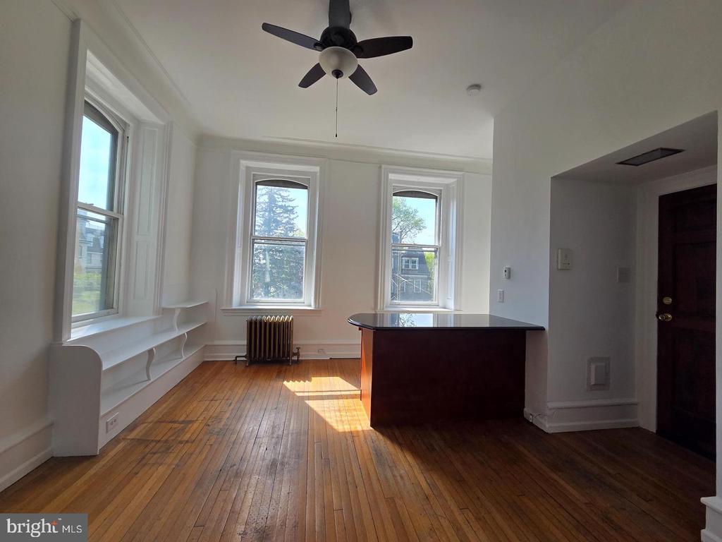 348 GREEN LANE Unit: 2F