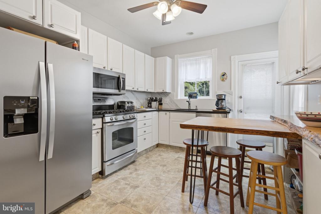 418 W PRICE STREET