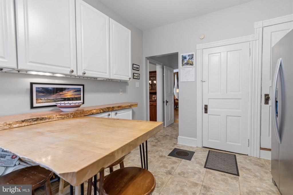 418 W PRICE STREET