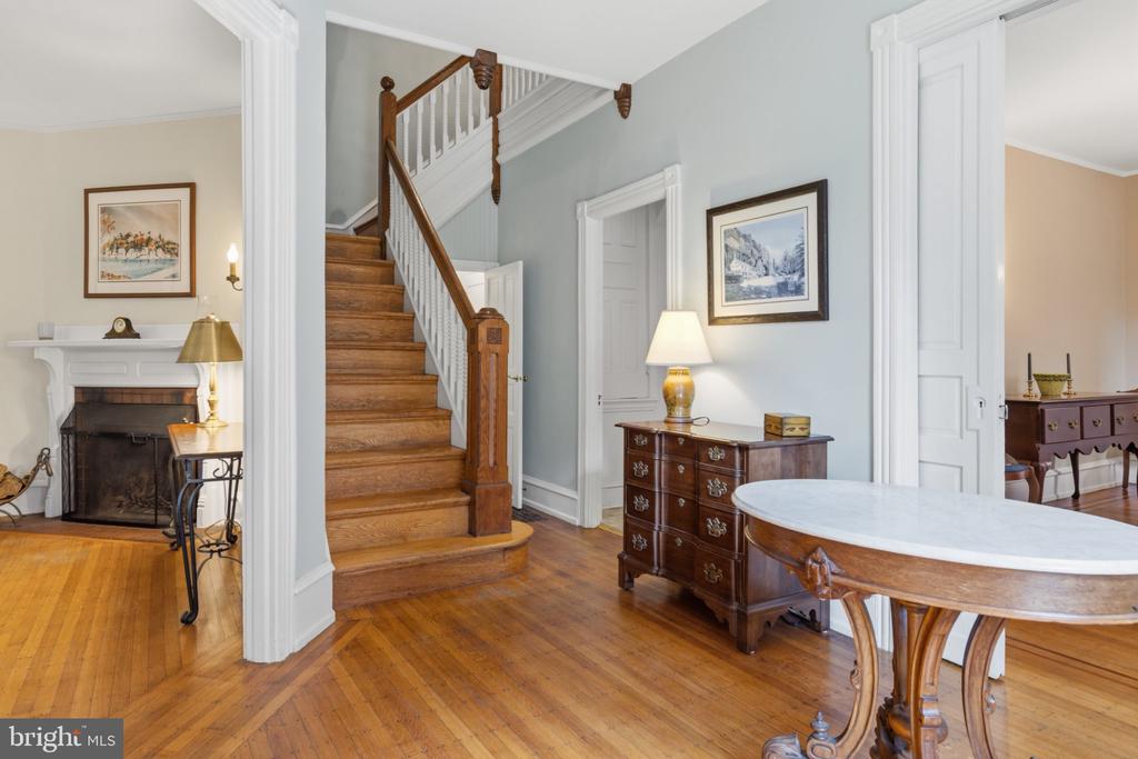 418 W PRICE STREET