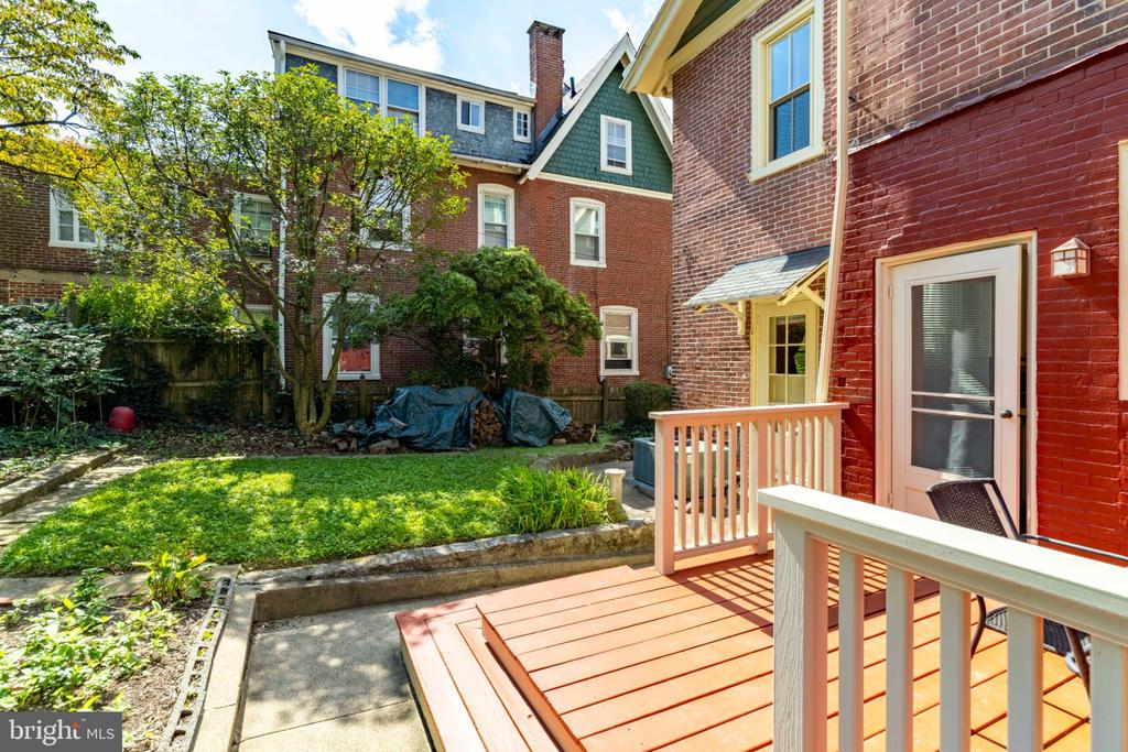 418 W PRICE STREET