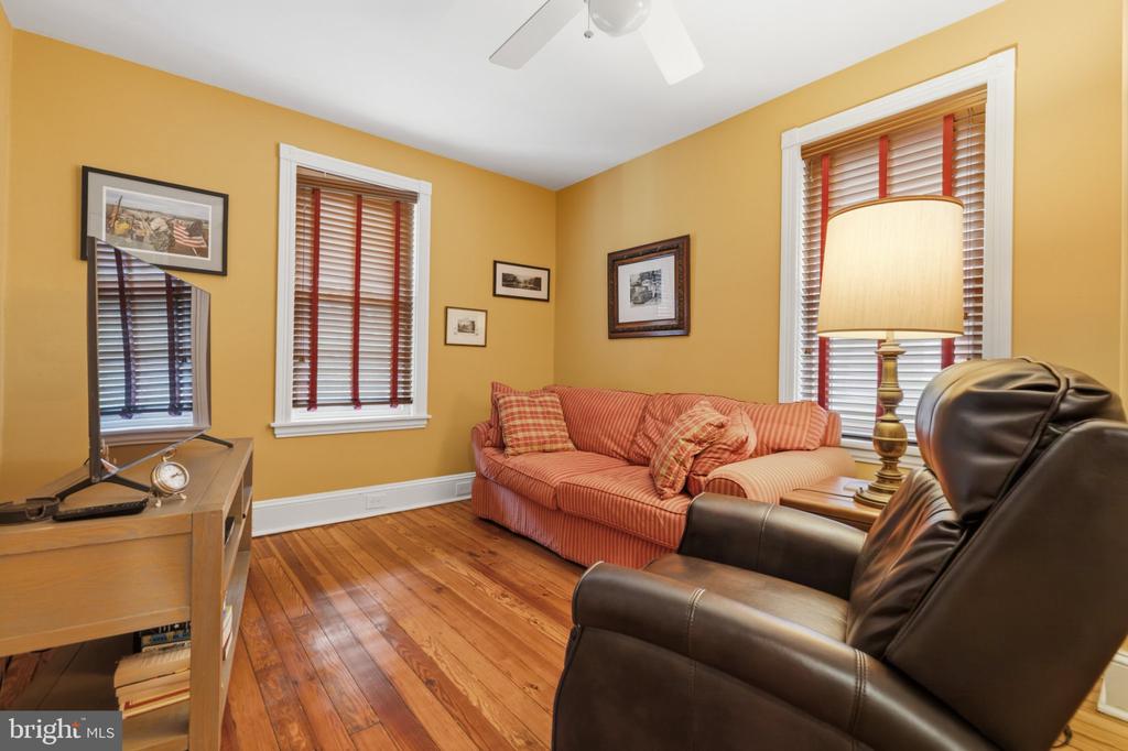 418 W PRICE STREET