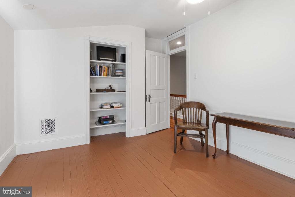 418 W PRICE STREET