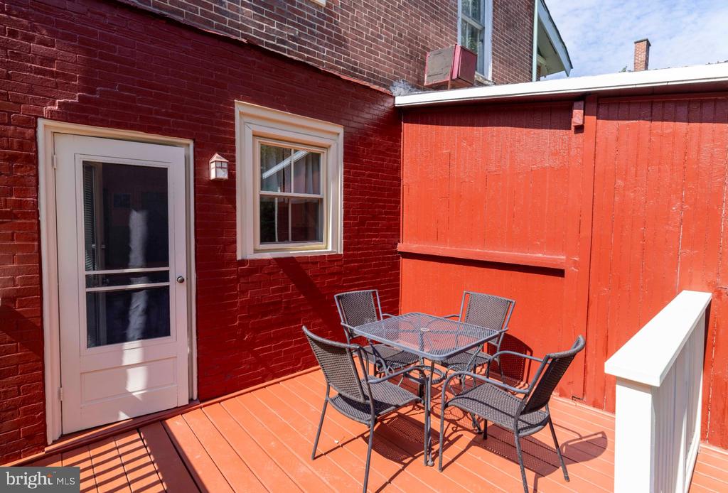 418 W PRICE STREET