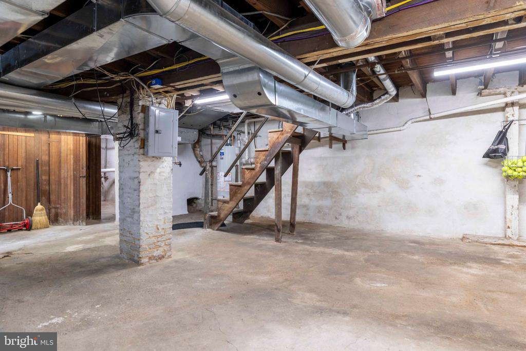 418 W PRICE STREET