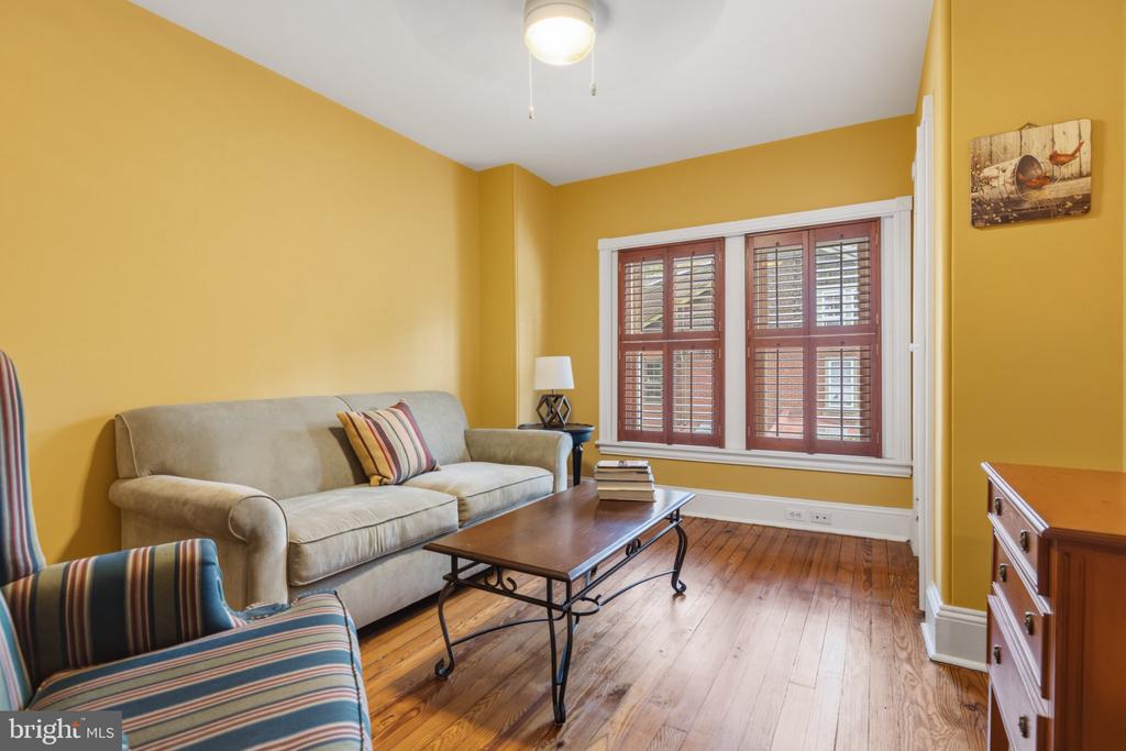 418 W PRICE STREET