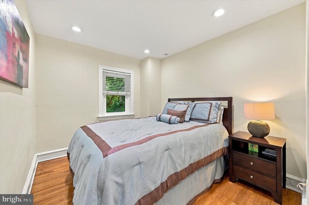 328 GLEN ECHO ROAD