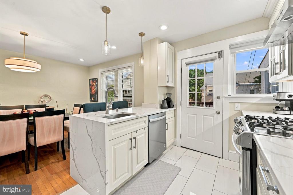 328 GLEN ECHO ROAD