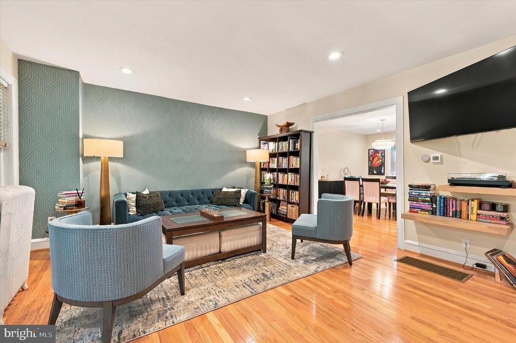 328 GLEN ECHO ROAD