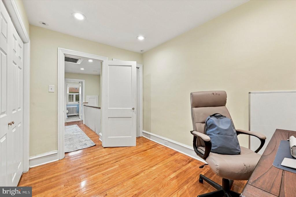 328 GLEN ECHO ROAD