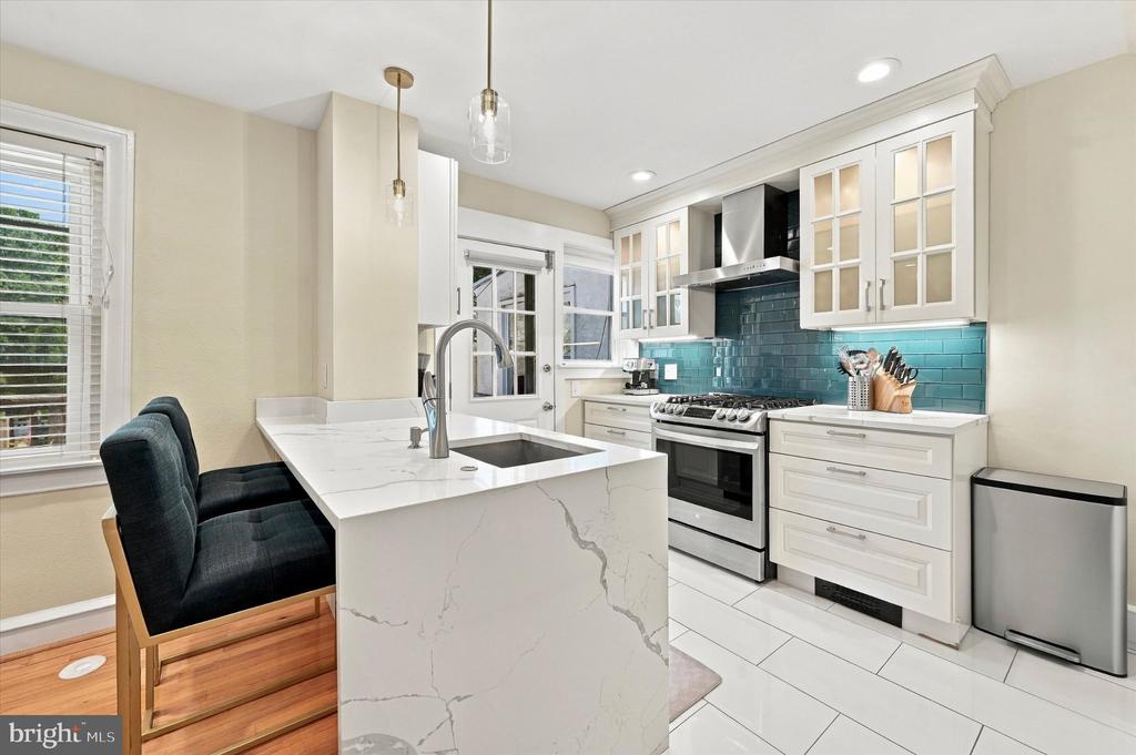 328 GLEN ECHO ROAD