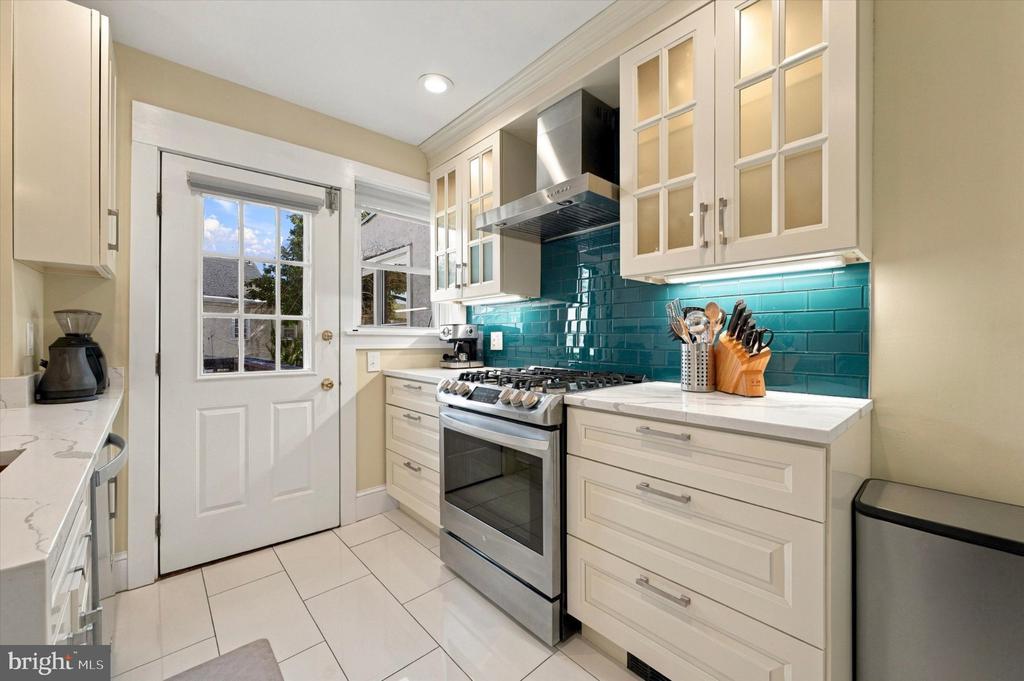 328 GLEN ECHO ROAD
