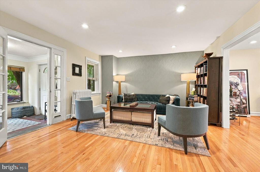 328 GLEN ECHO ROAD
