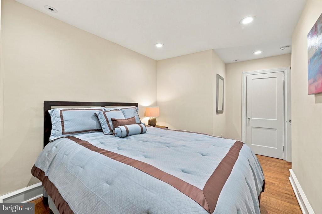 328 GLEN ECHO ROAD