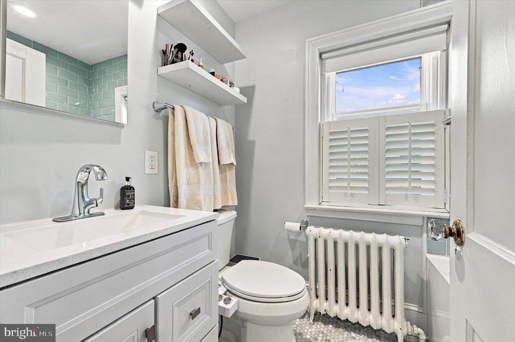 328 GLEN ECHO ROAD