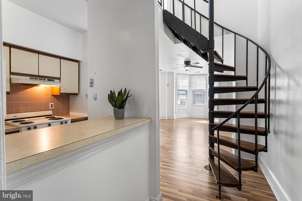 2826 POPLAR STREET Unit: 2R