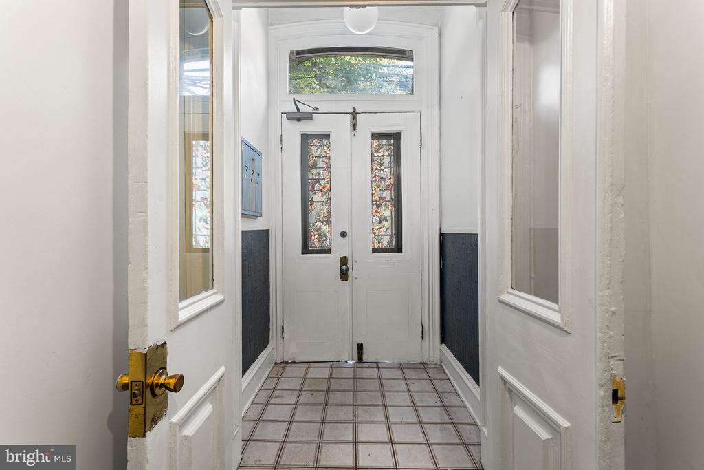 2826 POPLAR STREET Unit: 2R