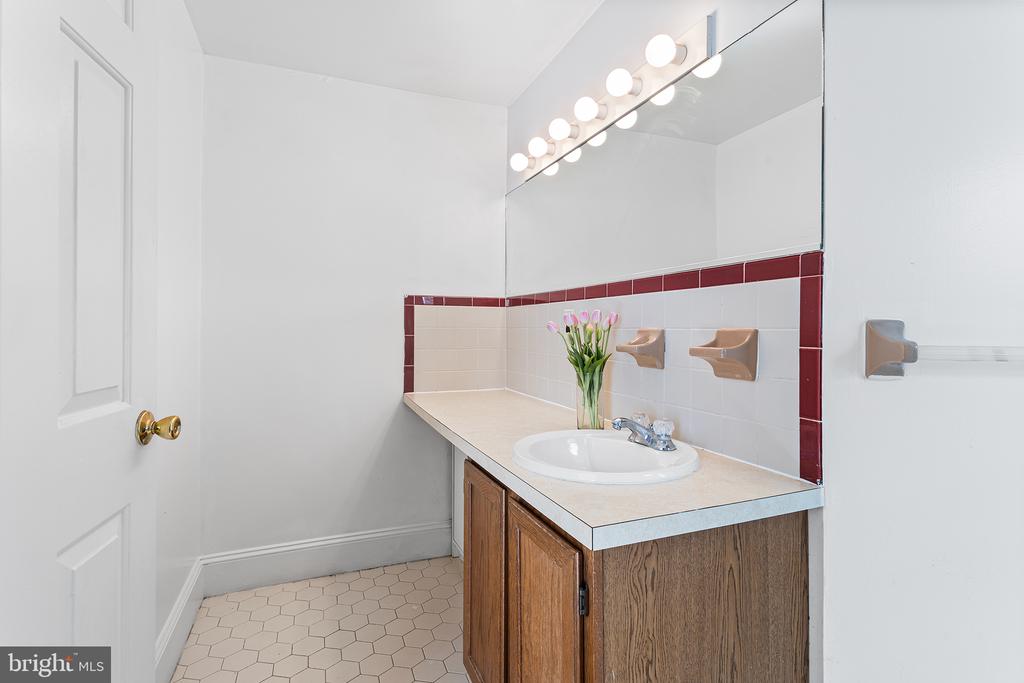2826 POPLAR STREET Unit: 2R