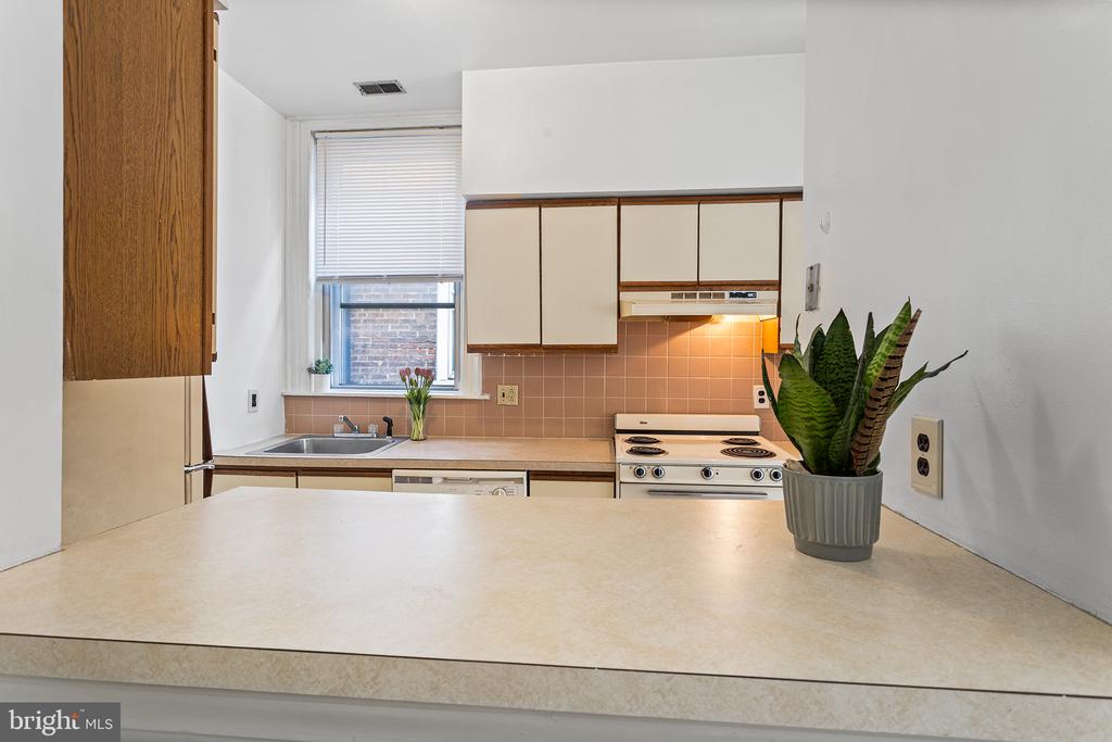 2826 POPLAR STREET Unit: 2R