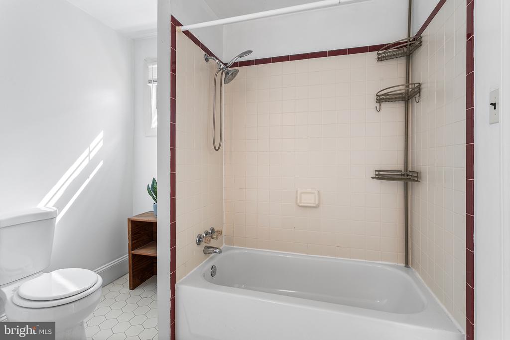 2826 POPLAR STREET Unit: 2R