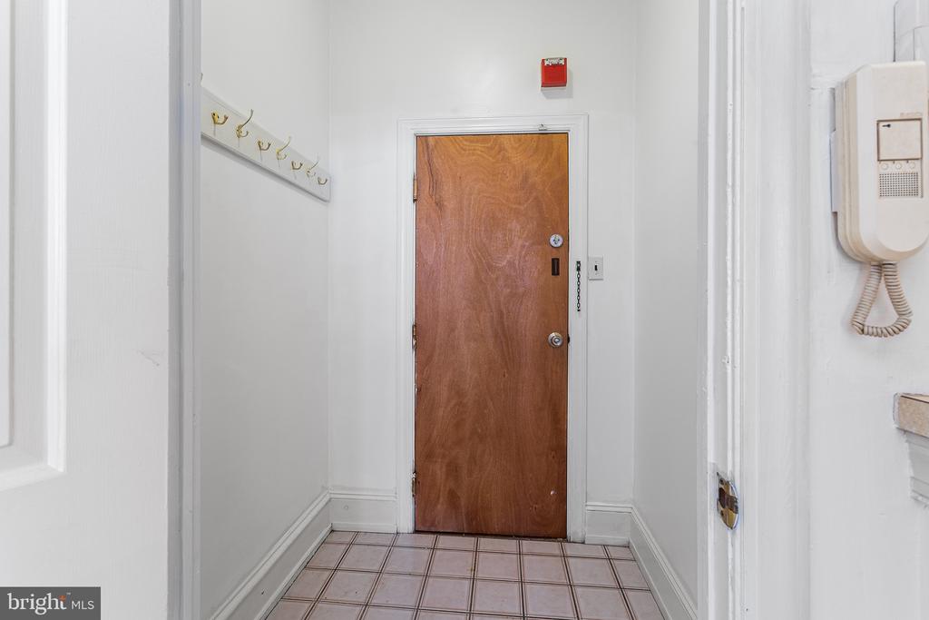 2826 POPLAR STREET Unit: 2R