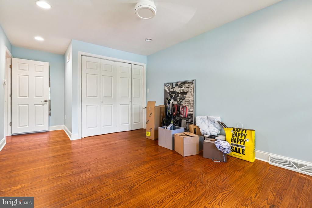8113 WINSTON ROAD