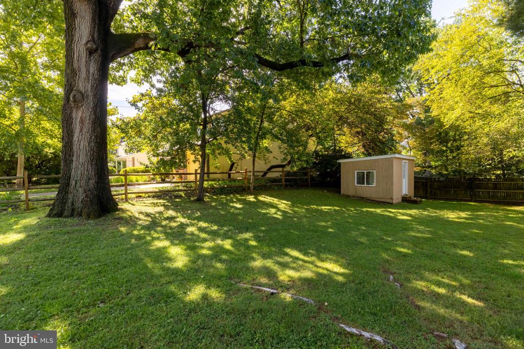 8113 WINSTON ROAD