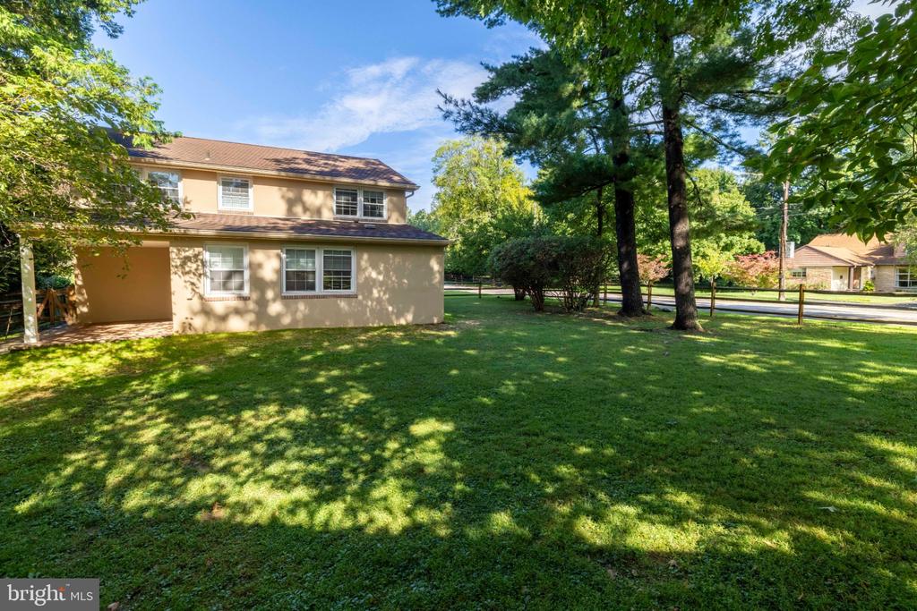 8113 WINSTON ROAD