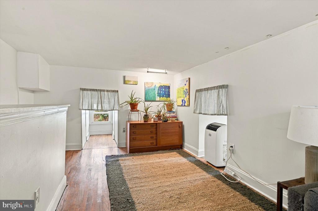 4819 FLORENCE AVENUE