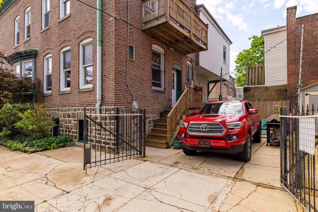 328 N 39TH STREET