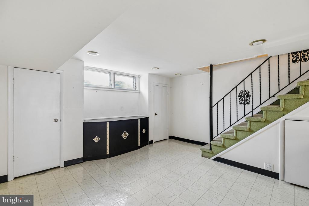 1830 PACKER AVENUE