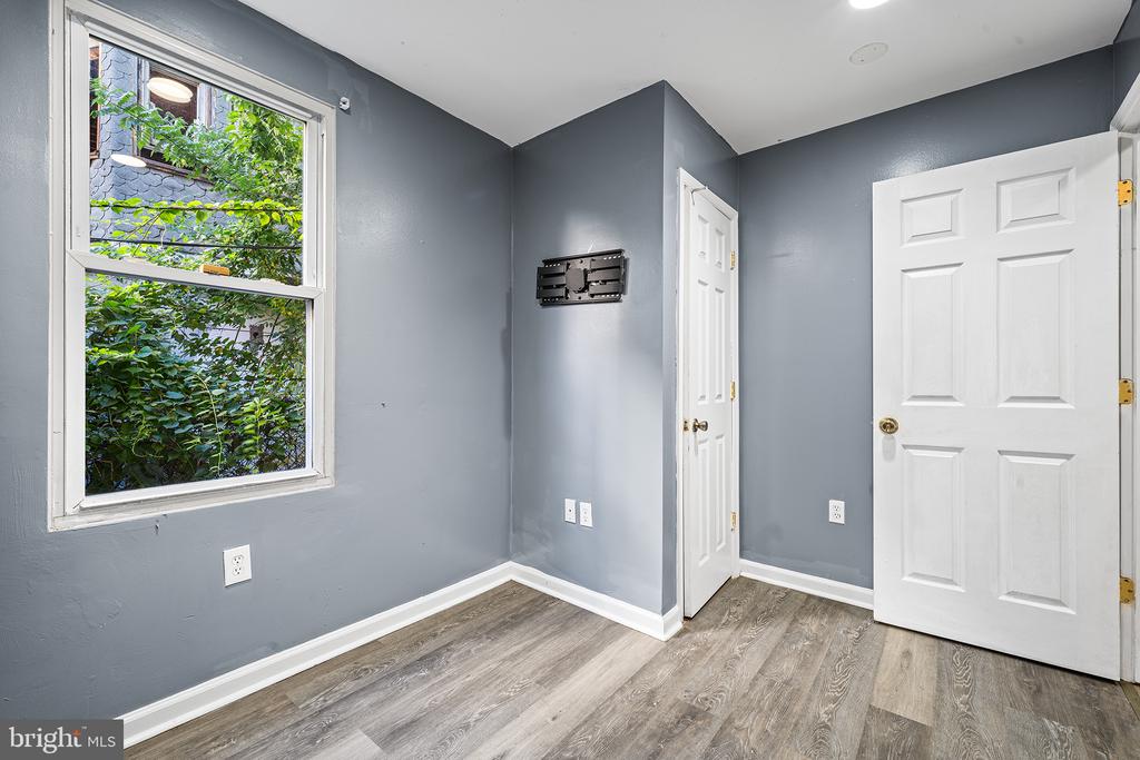 2144 N 18TH STREET Unit: 1
