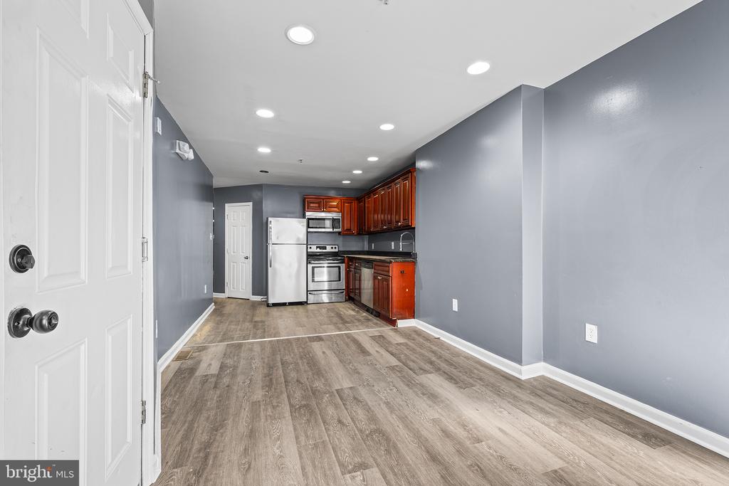 2144 N 18TH STREET Unit: 1