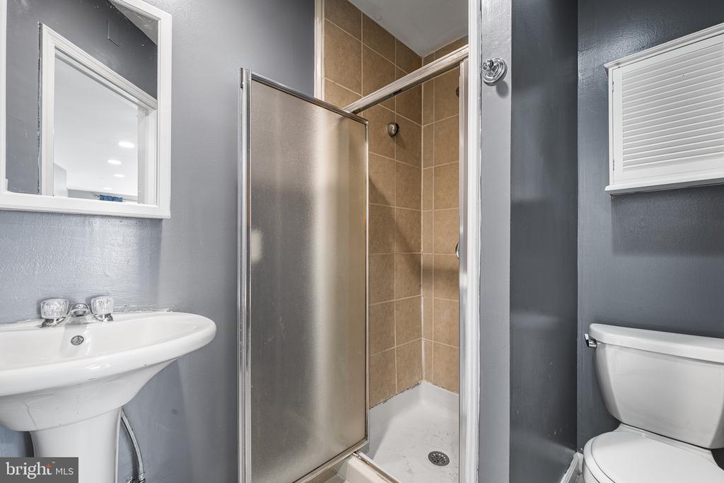 2144 N 18TH STREET Unit: 1