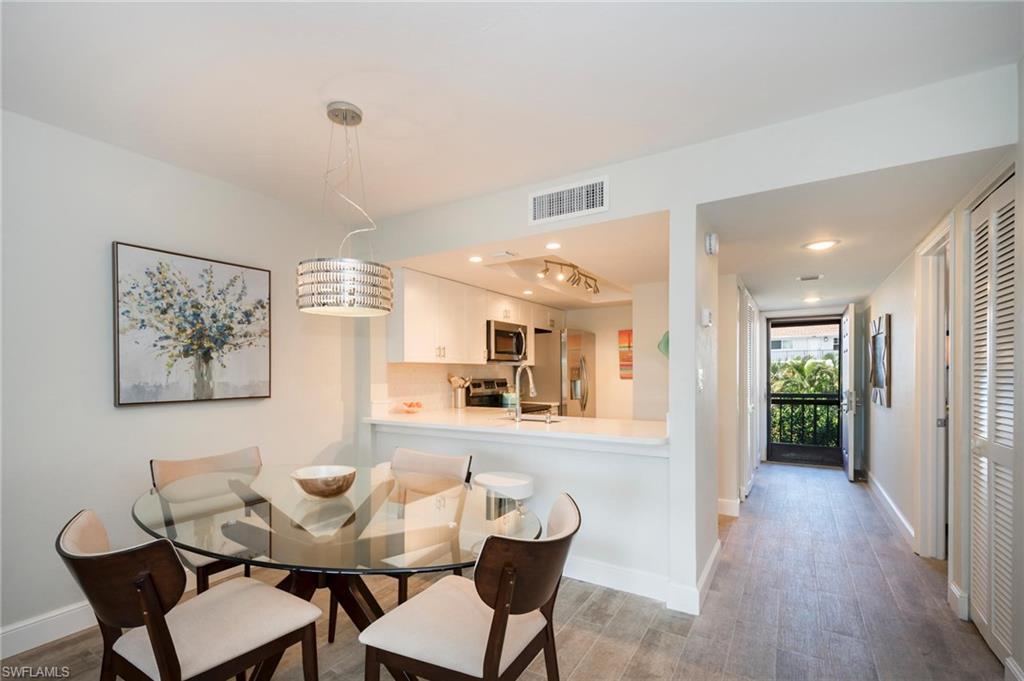 600 Neapolitan WAY # 208