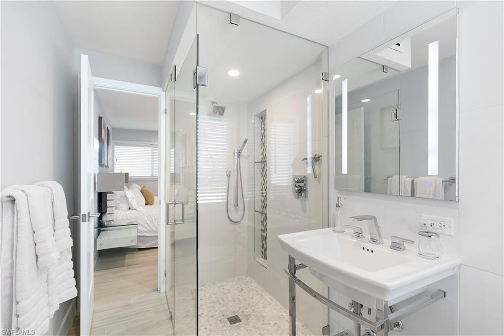 175 5th AVE S Unit: 3 (104)