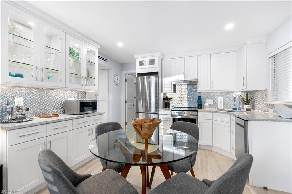 175 5th AVE S Unit: 3 (104)