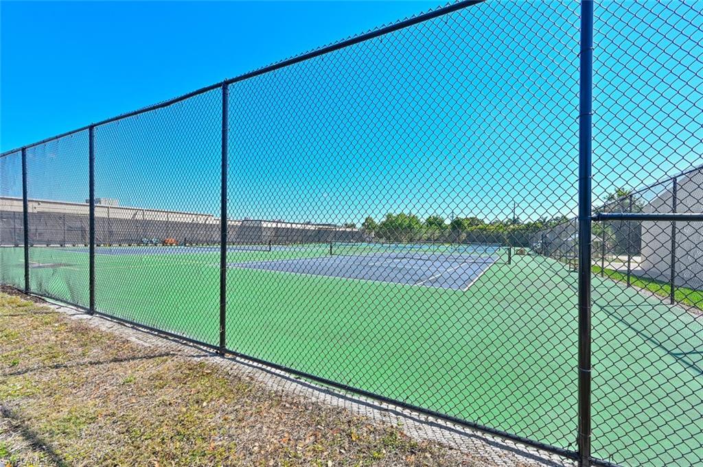 600 Neapolitan WAY # 205