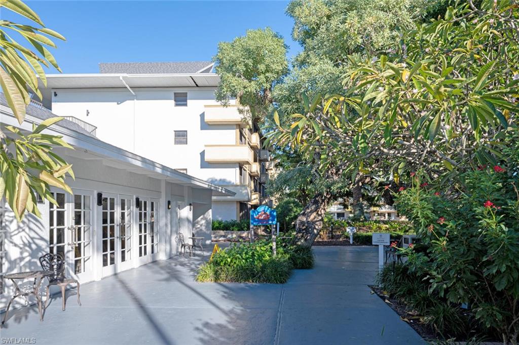 600 Neapolitan WAY # 205