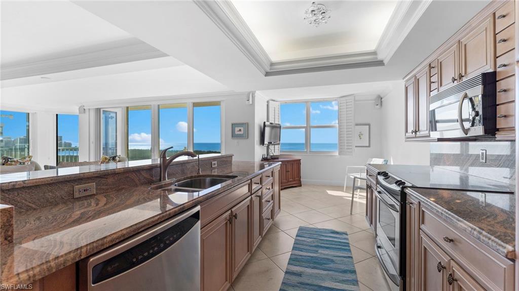 6101 Pelican Bay BLVD # 1404