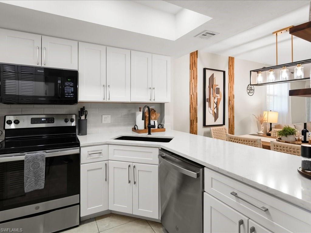 600 Neapolitan WAY # 225