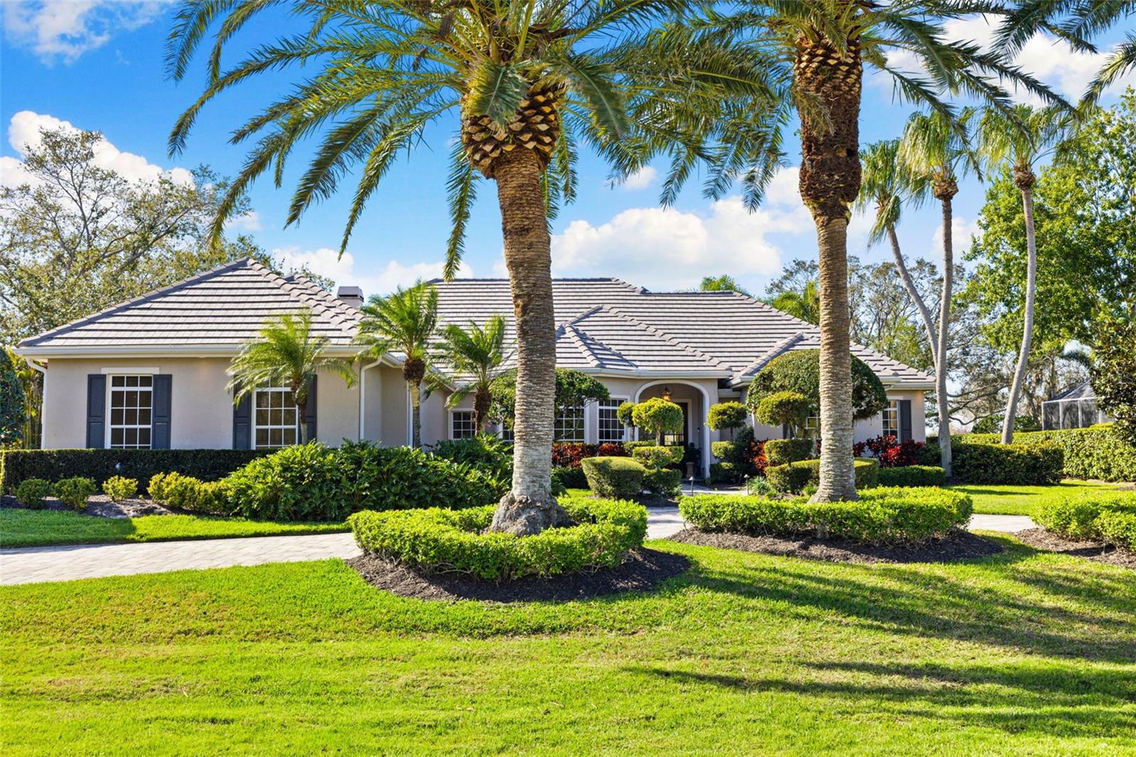 2546 TOM MORRIS DR
