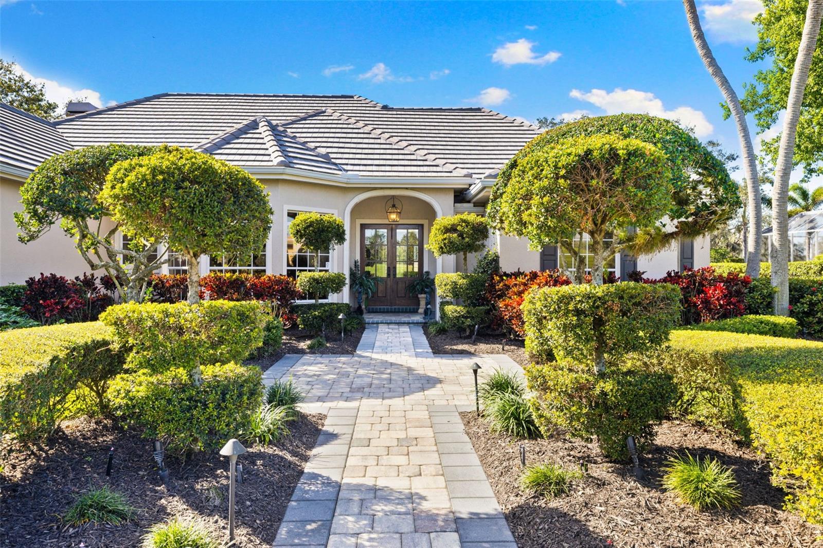 2546 TOM MORRIS DR